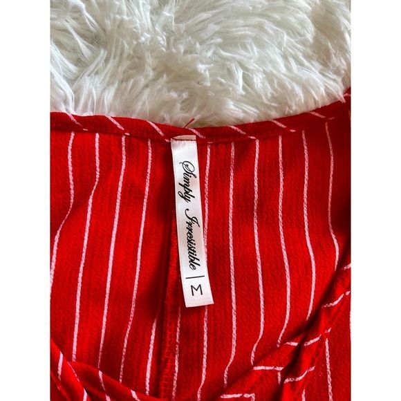 Simply Irresistible | Size: Medium | Color: Red and White - Picture 4 of 5